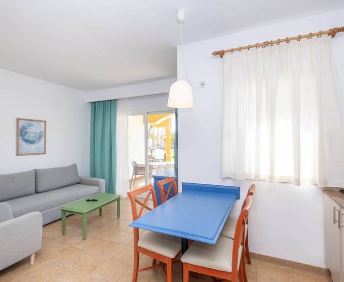 Apartamento de 1 dormitorio con jardín Comitas Isla del Aire  Menorca