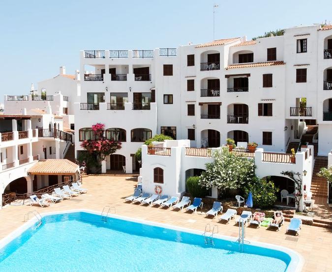 Terraza solárium Comitas Tramontana Park Menorca Terraza solárium Comitas Tramontana Park Menorca